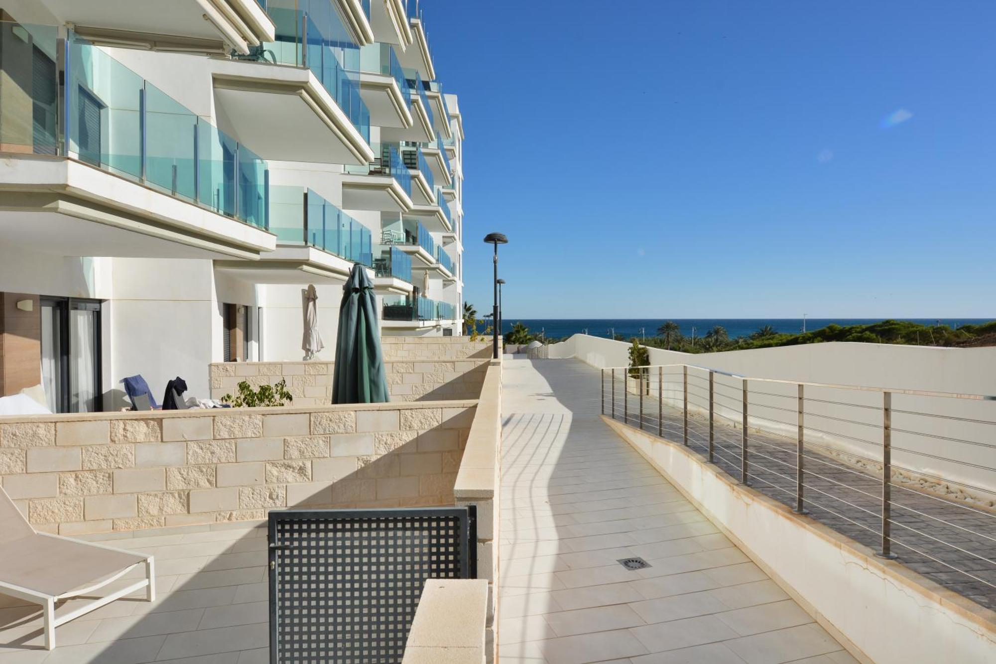 Beachfront Luxury Apartments By Nras Ареналес-дель-Соль Номер фото